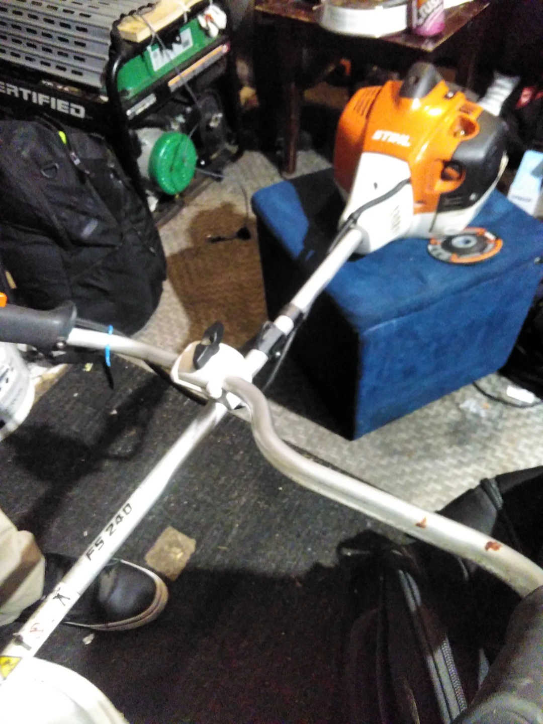 Stihl FS 240 Brushcutter - photo 2
