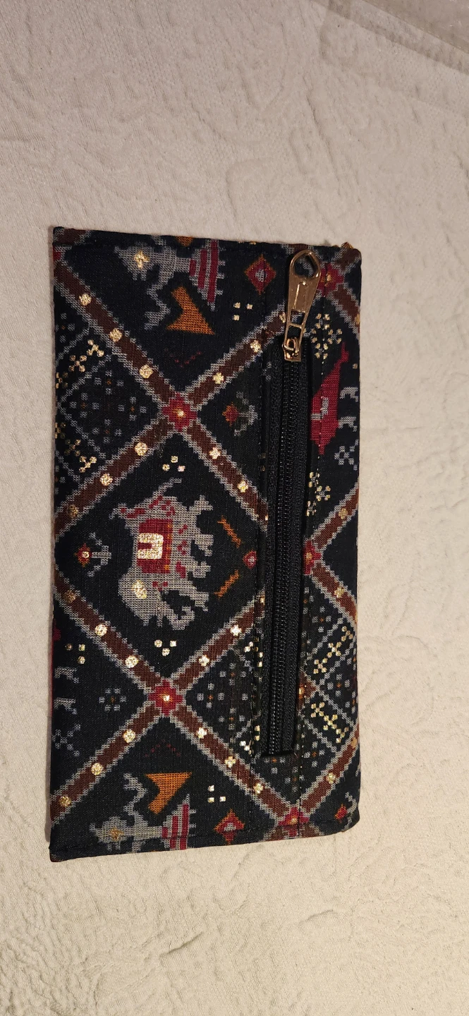 Set of two decorative patterned pouches - photo 2