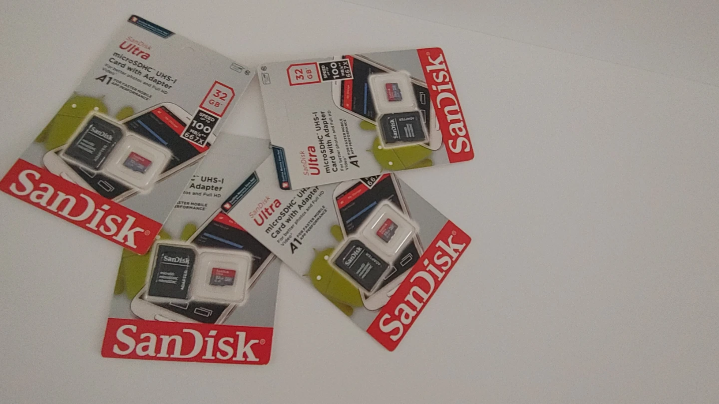 SanDisk Ultra 32GB microSDHC Card with Adapter