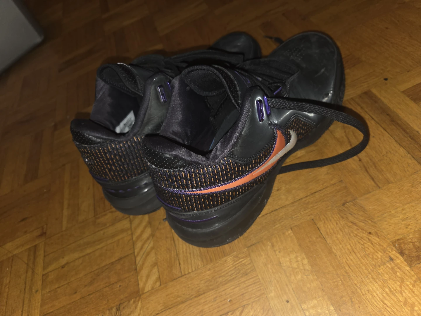 Nike Basketball Shoes - photo 3