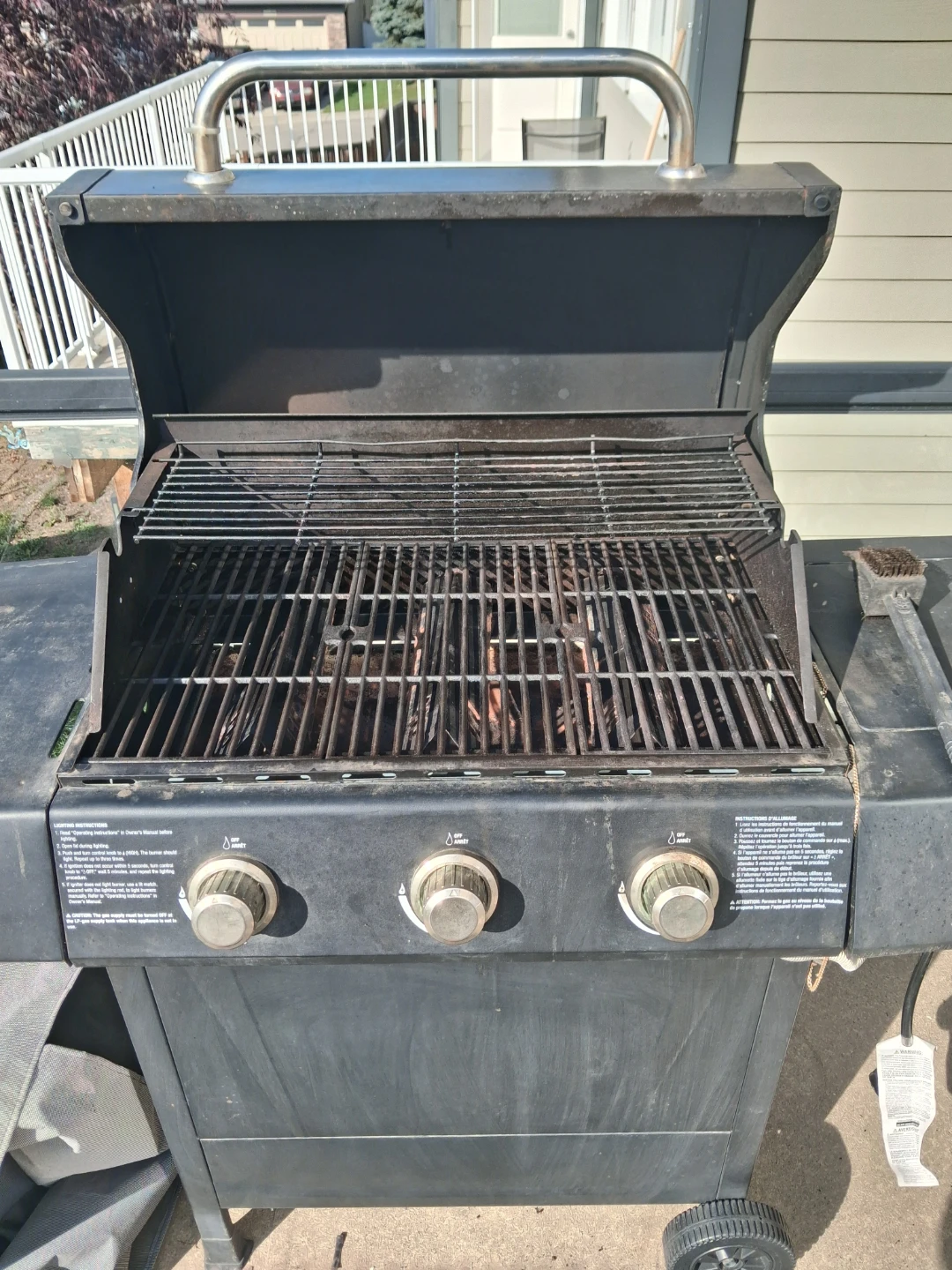 Grillmate 3-Burner Propane BBQ - photo 2