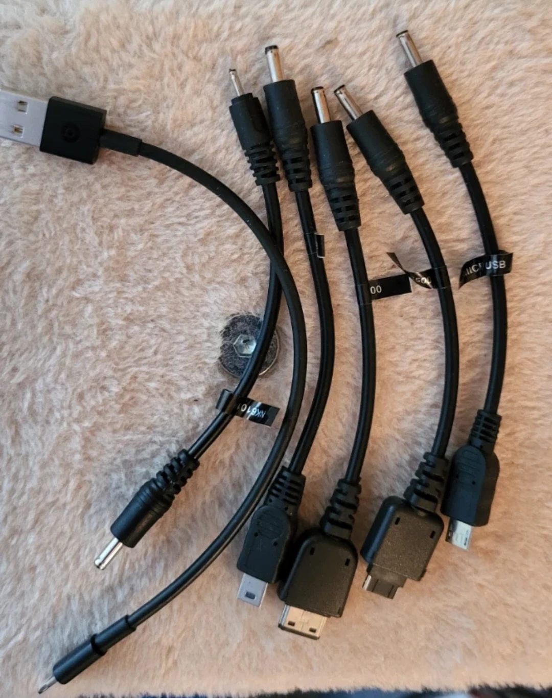 iessentials Universal Car Charger - photo 3