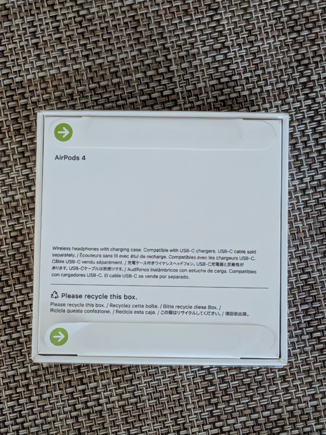 Apple AirPods 4 - photo 2