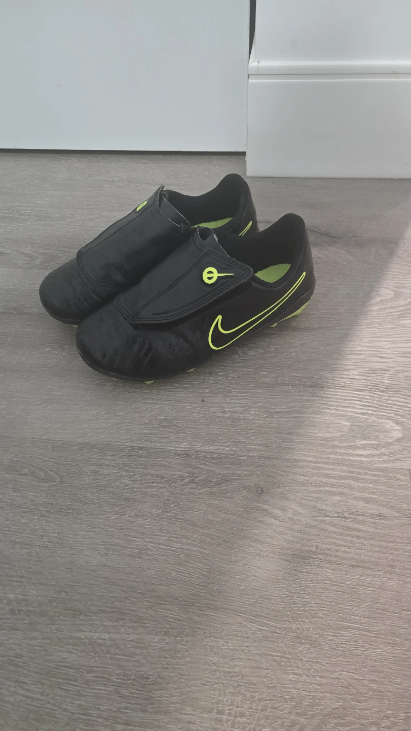 Nike Soccer Cleats - size 13c