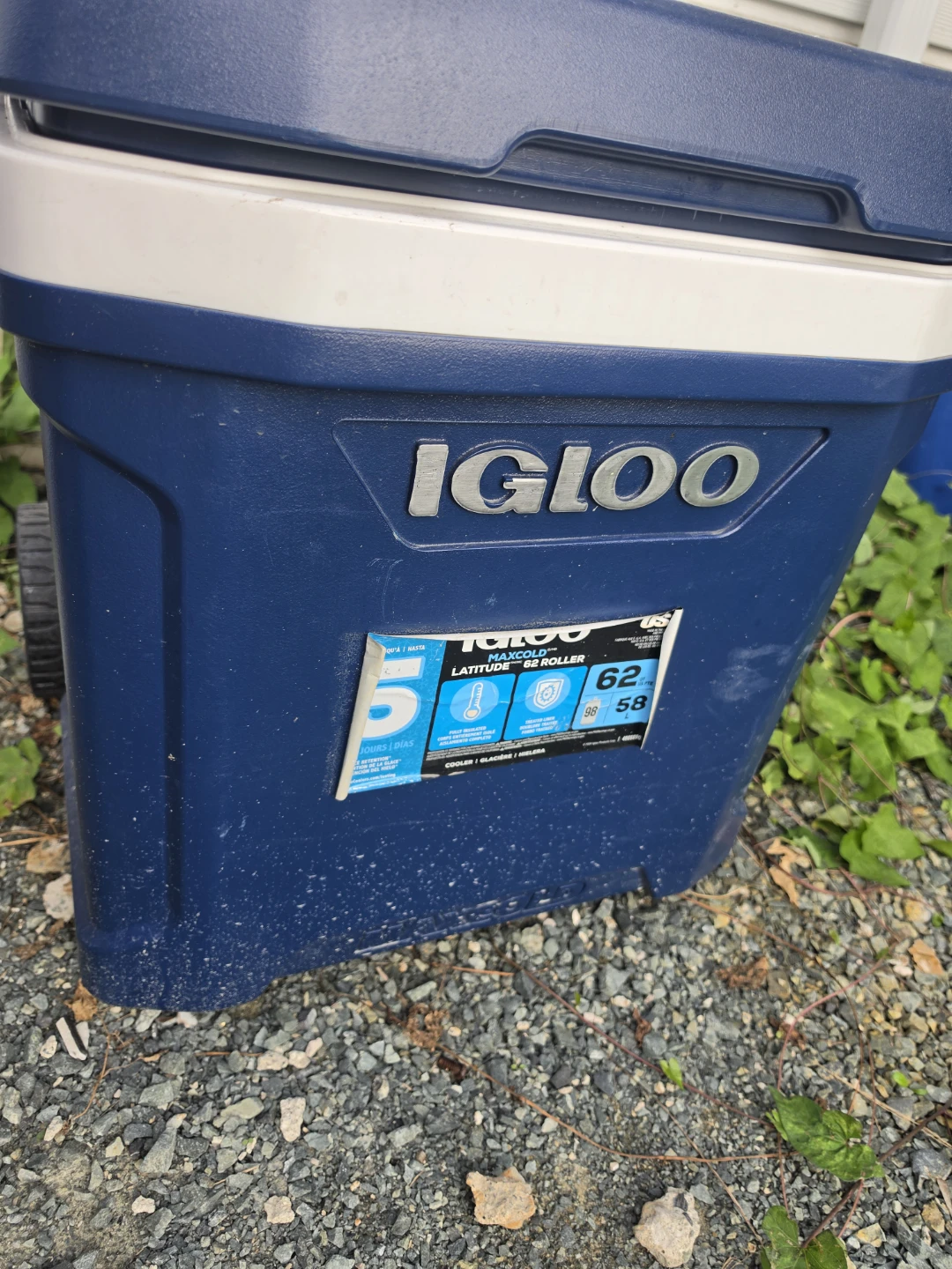 Igloo MaxCold Latitude 62 Roller Cooler