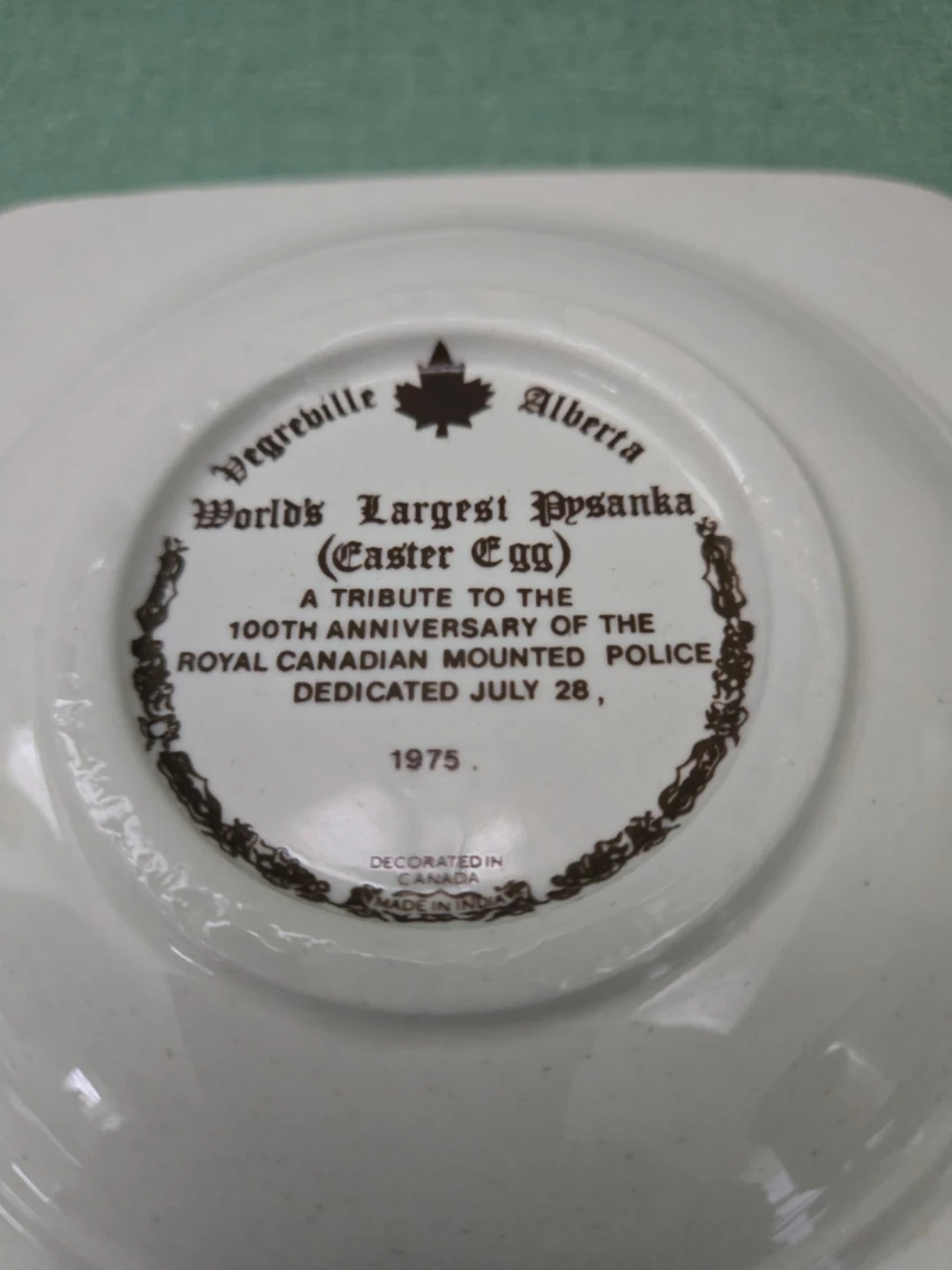 The World's Largest Pysanka (Easter Egg) Ceramic Ashtray - photo 5