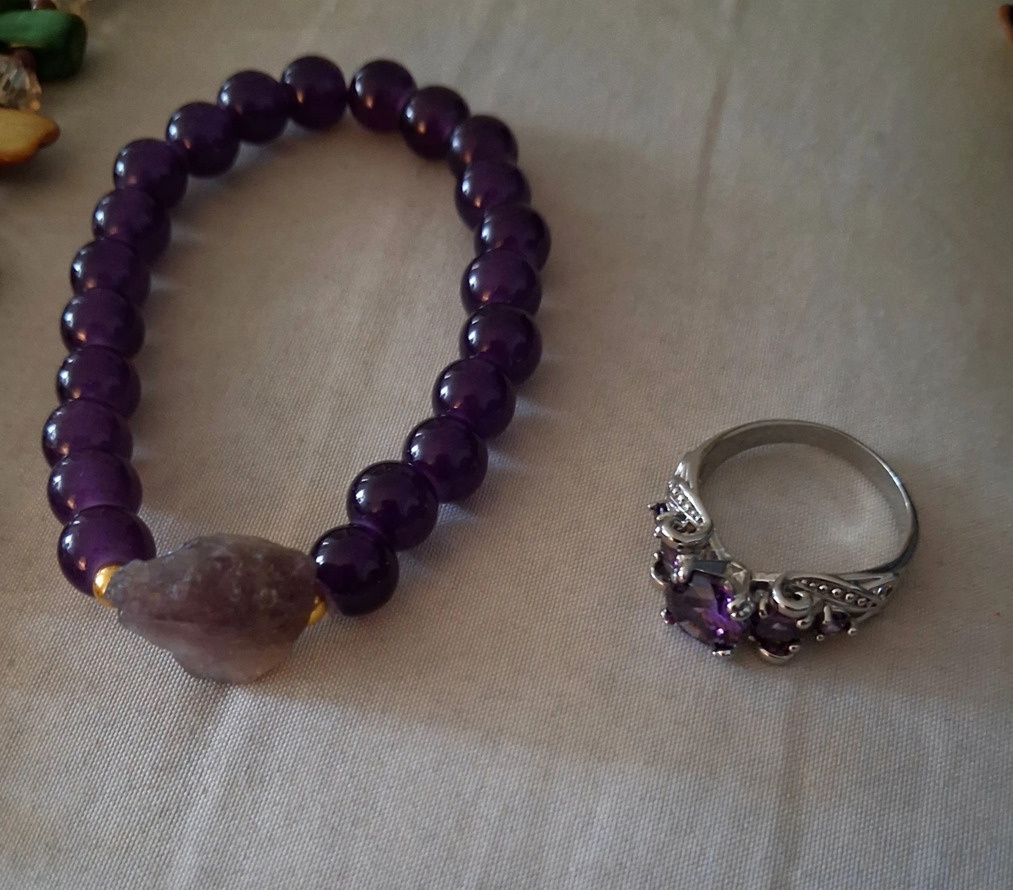 Jewellery bundle: ring, beaded bracelet, and necklace - photo 2