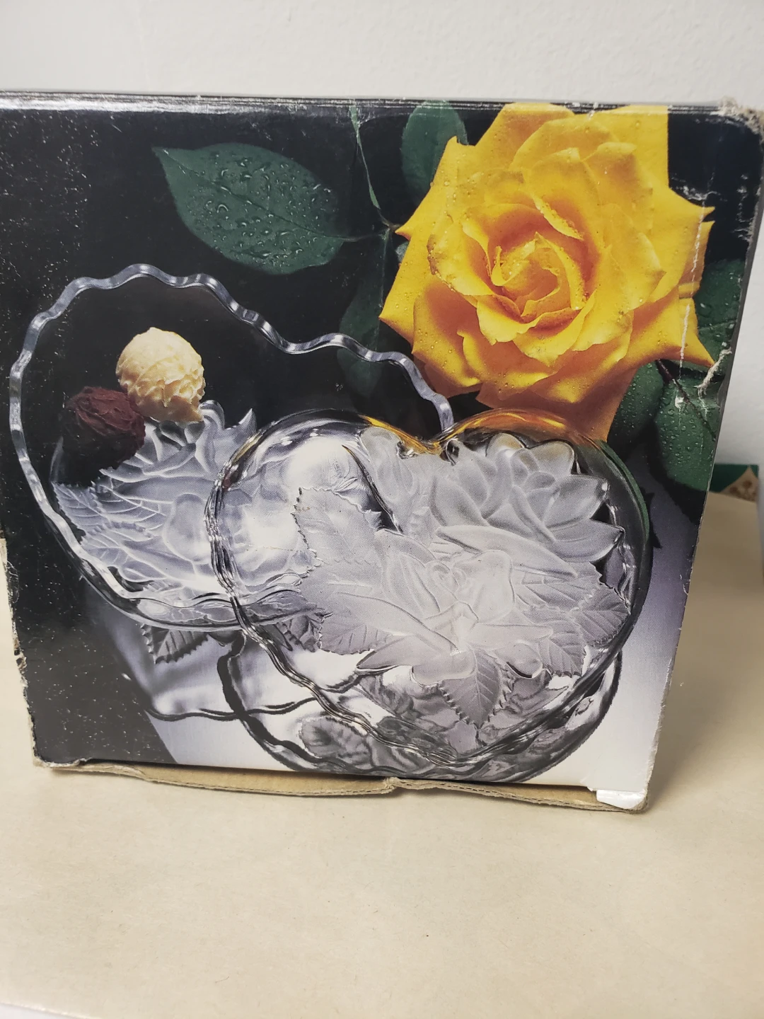 Home Beautiful Rose Pearls Covered Heart Box