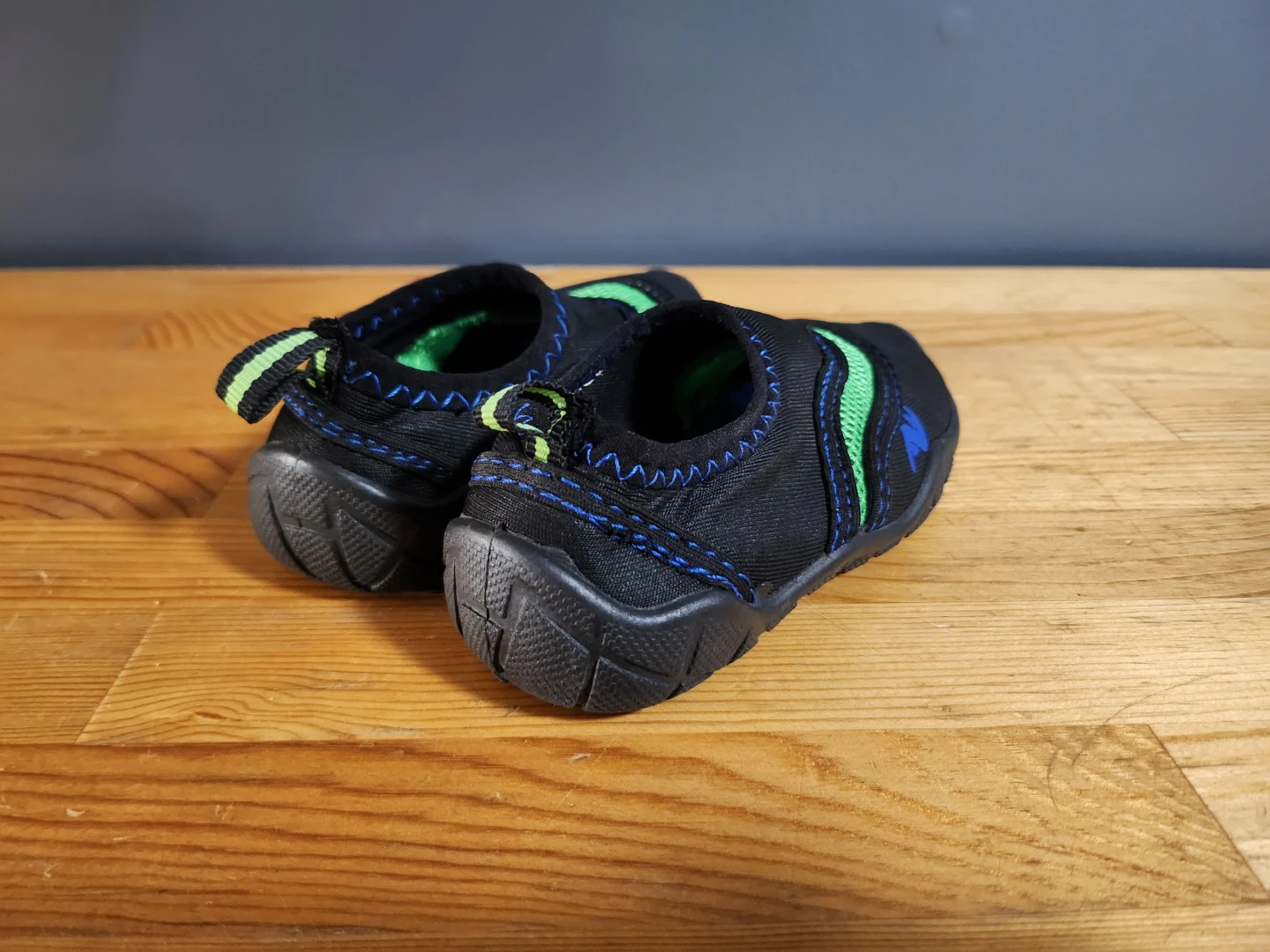 Athletic Works Kids Water Shoes 🏈 - photo 2