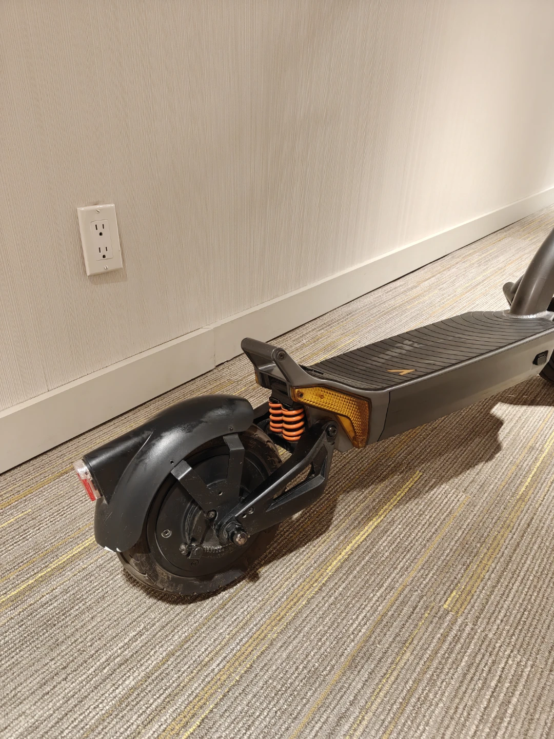Apollo City Pro (dual motor) Electric Scooter - photo 3
