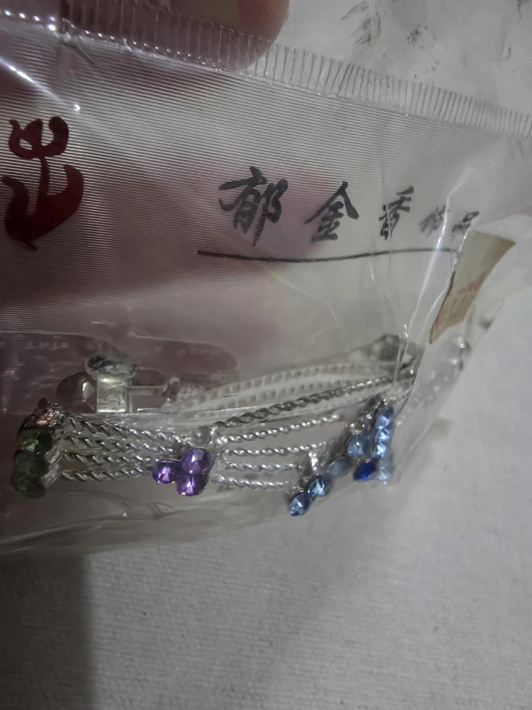 Sparkly Silver Hair Clip with A in Blue Rhinestone 🏈 - photo 3