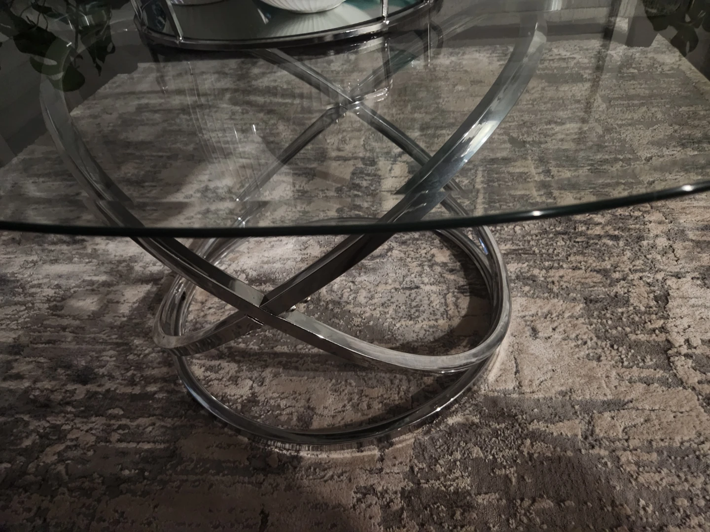 Modern oval glass coffee table with chrome base - photo 2