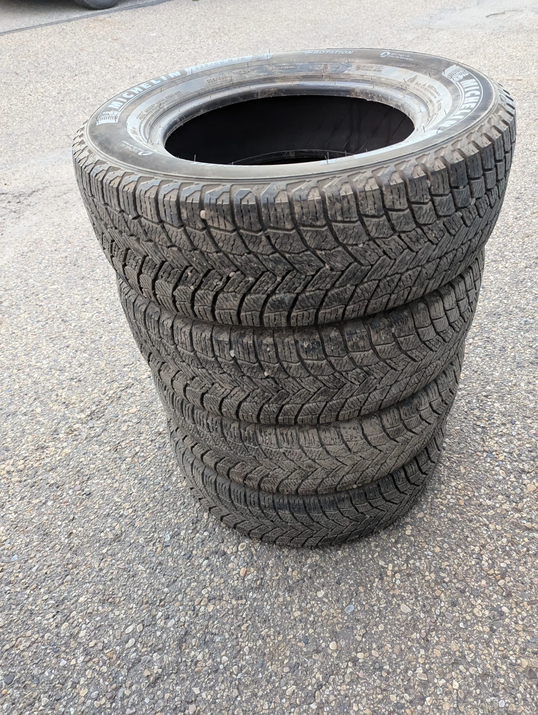 4 Michelin X-Ice Snow Tires 225/60 R16