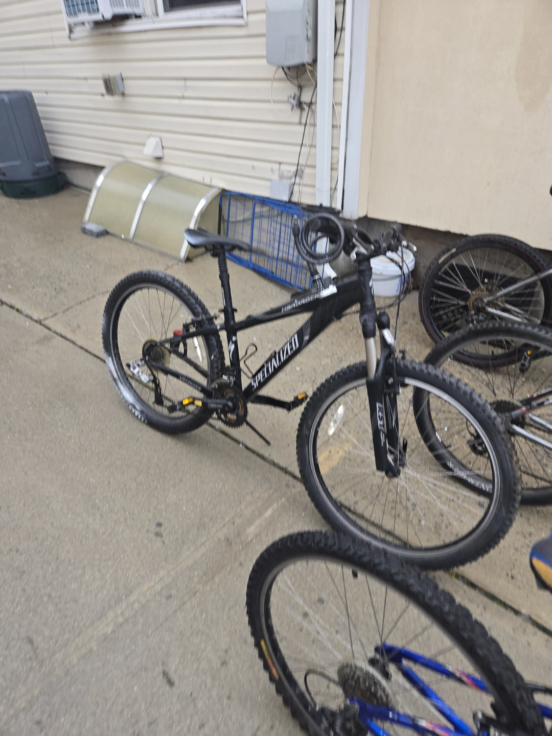 Specialized Hardrock Mountain Bike rst suspension