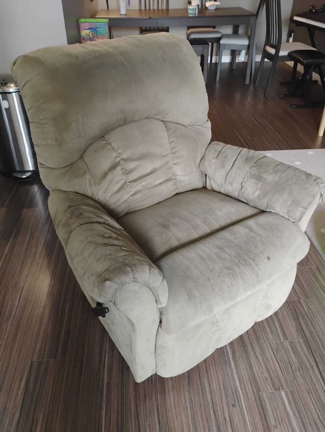 GUC LayZ Boy Recliner