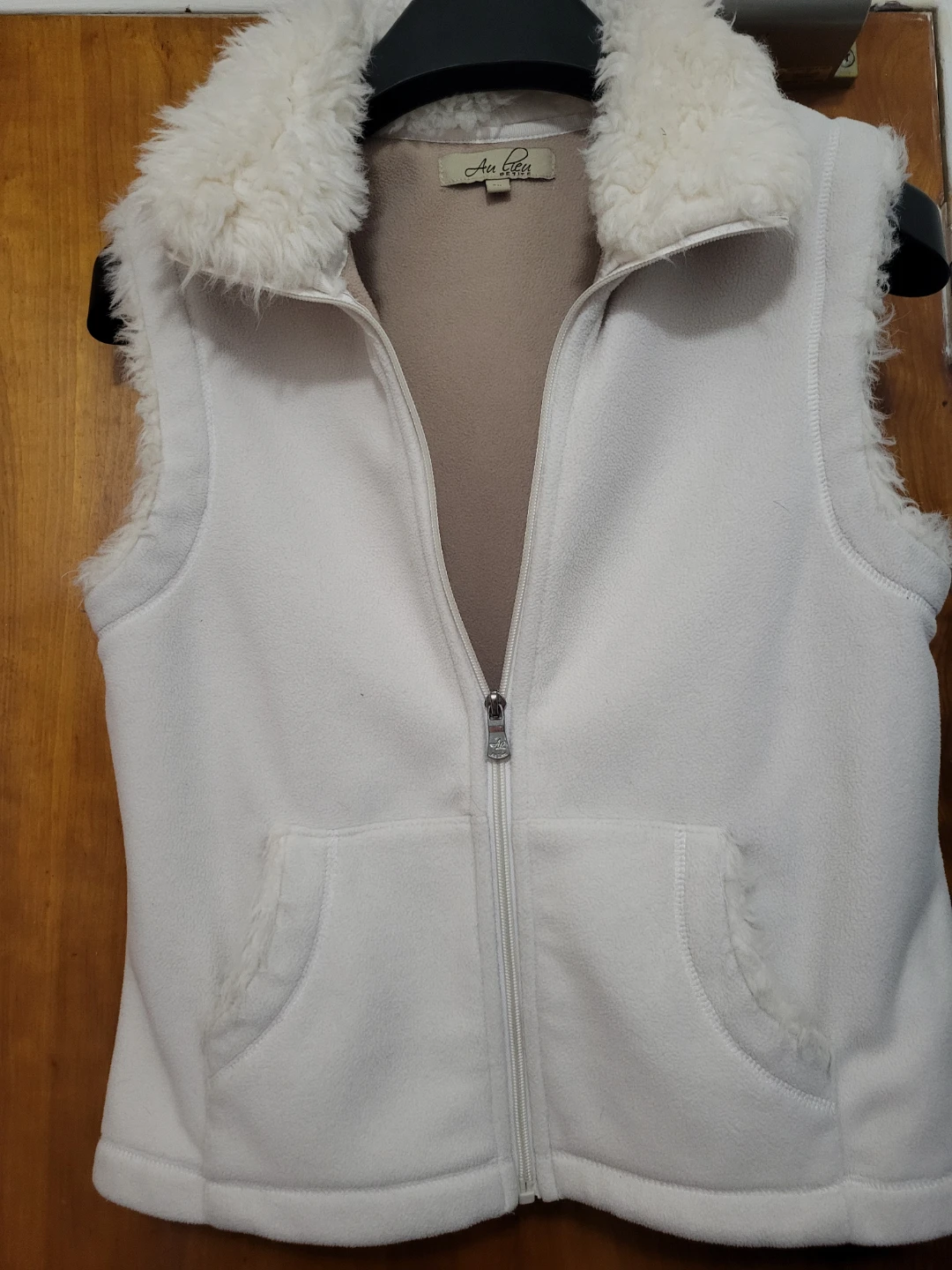 Au Lieu Fleece Vest