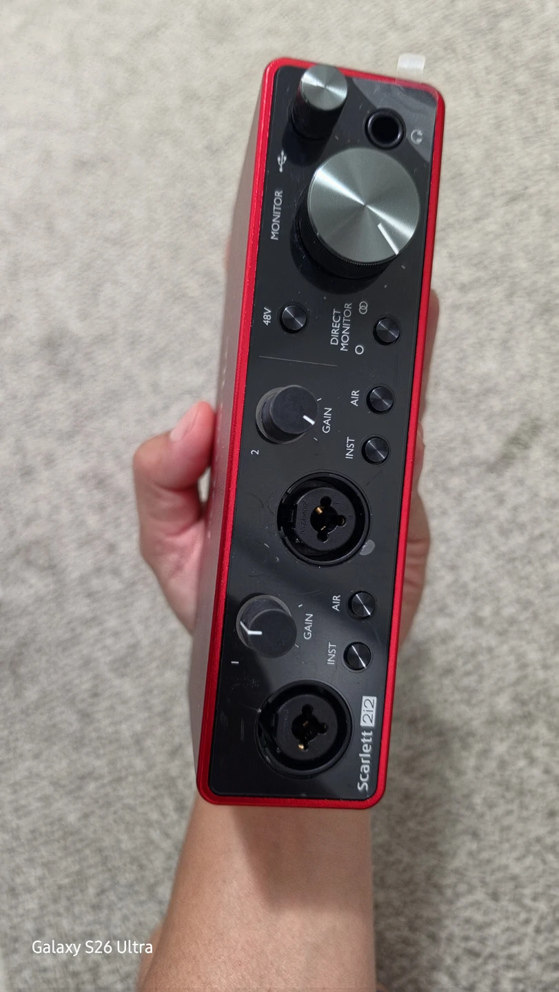 Focusrite scarlett  2i2 - photo 3
