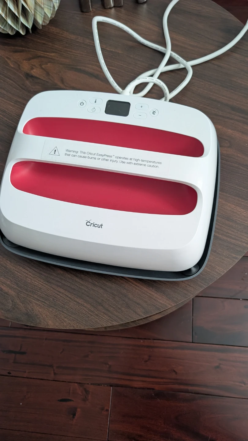 Cricut EasyPress Heat Transfer Machine - photo 2