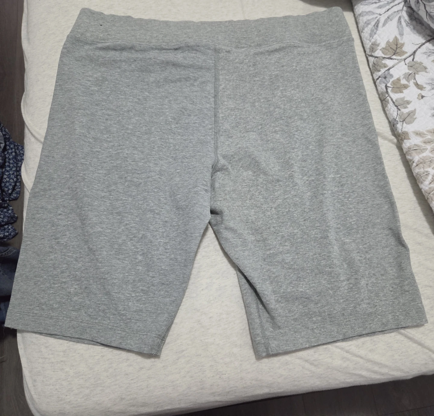Nike women's yoga/workout/athleisure Bermuda shorts, XXL, $35, 🏈 - photo 3