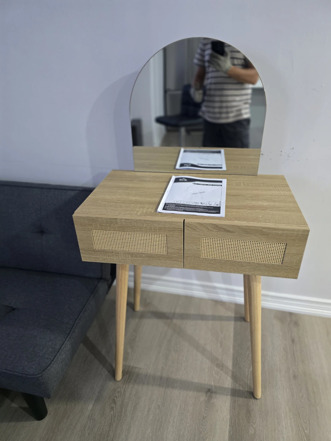 Homecom Vanity Tables and other furniture - photo 3