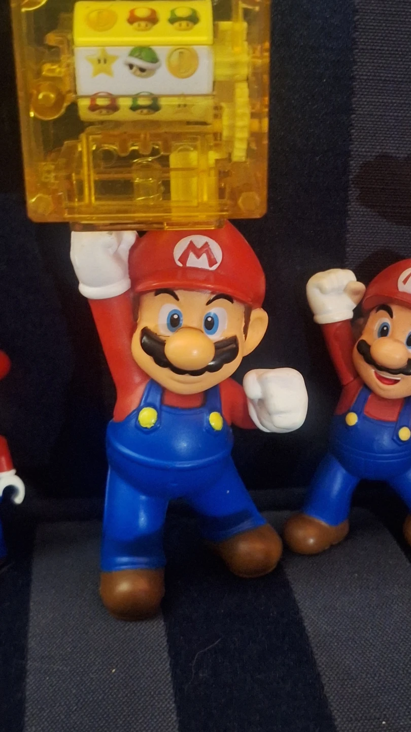 Super Mario Brothers Figures Lot - photo 4