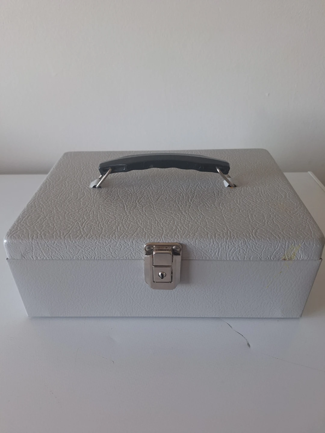 Metal Cash Box with Keys