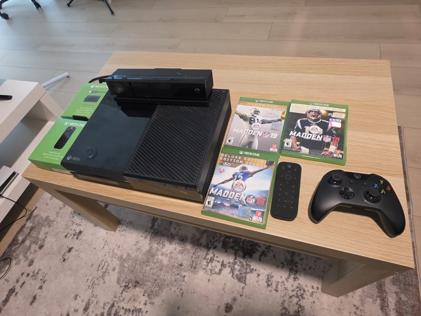 Xbox One Console Bundle - photo 3