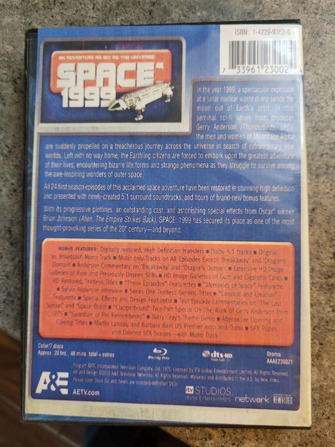 Space: 1999 The Complete  Set - photo 2
