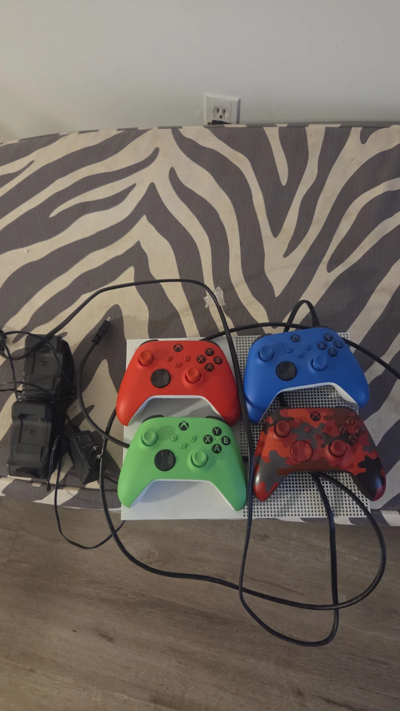 Xbox Controllers and Xbox and Charging Station