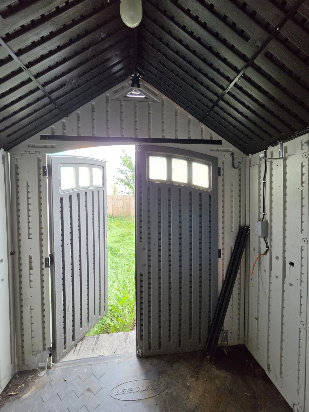 Suncast storage shed - photo 4