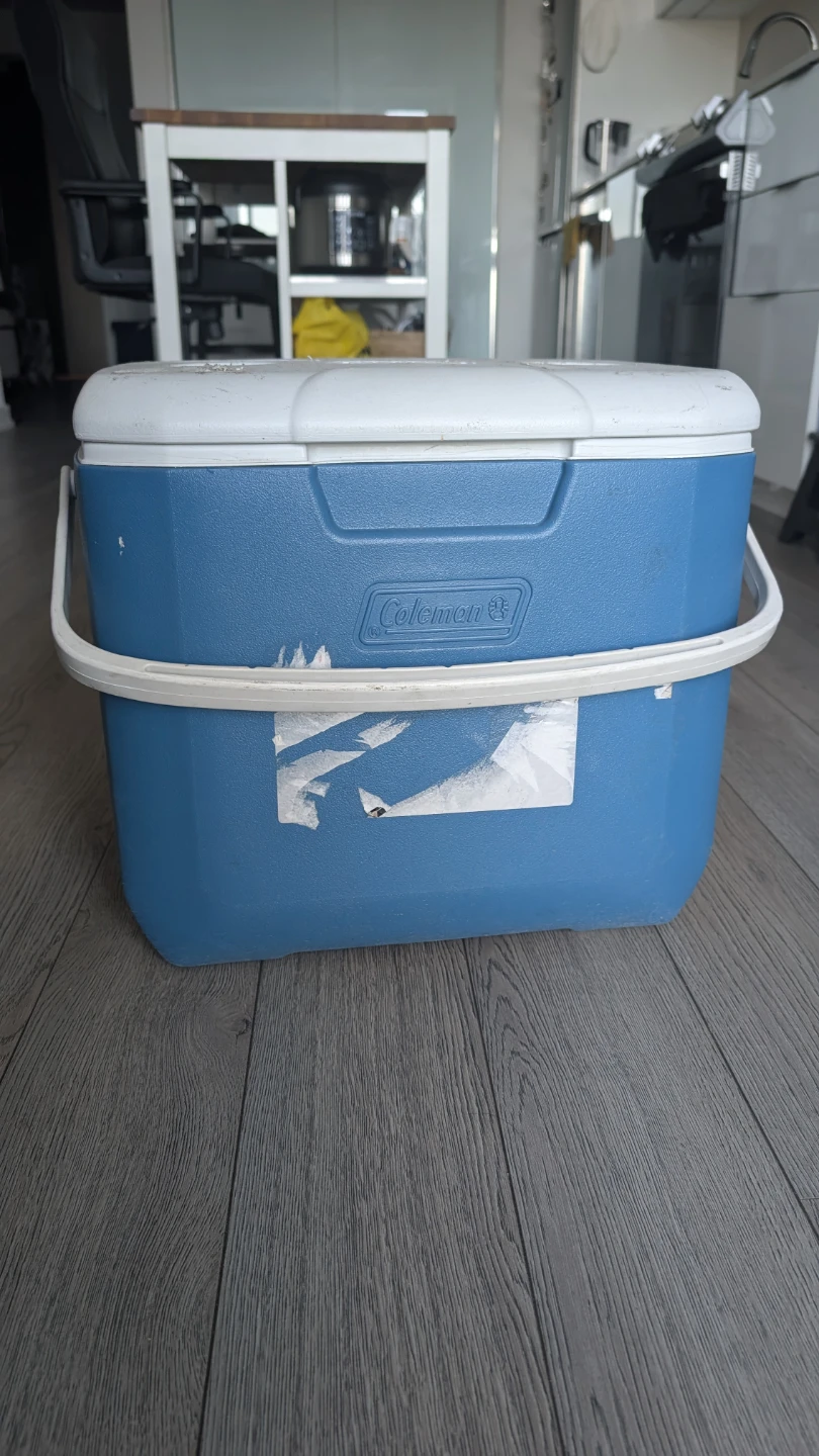 Coleman Hard Cooler Blue and White - photo 2