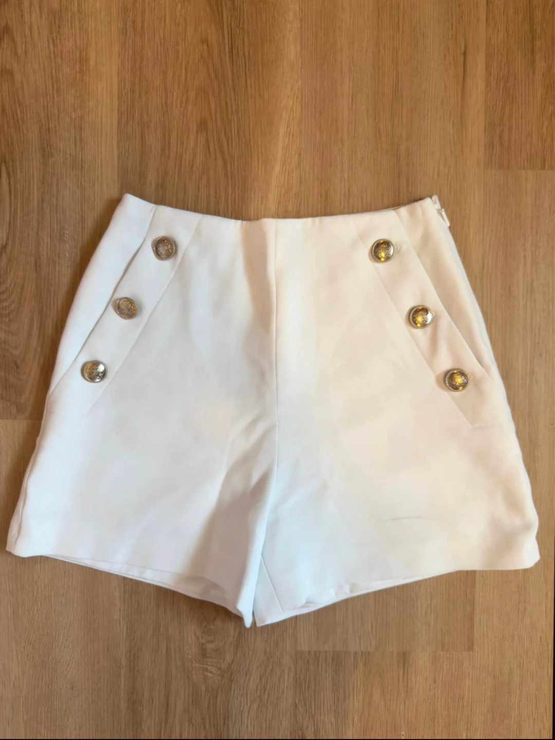 Ted Baker White Button Detail Shorts Size 0