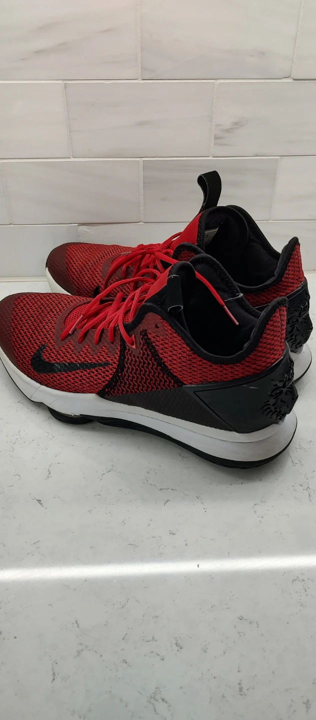 Nike Lebron Witness IV Basketball Shoes size 12 - photo 3