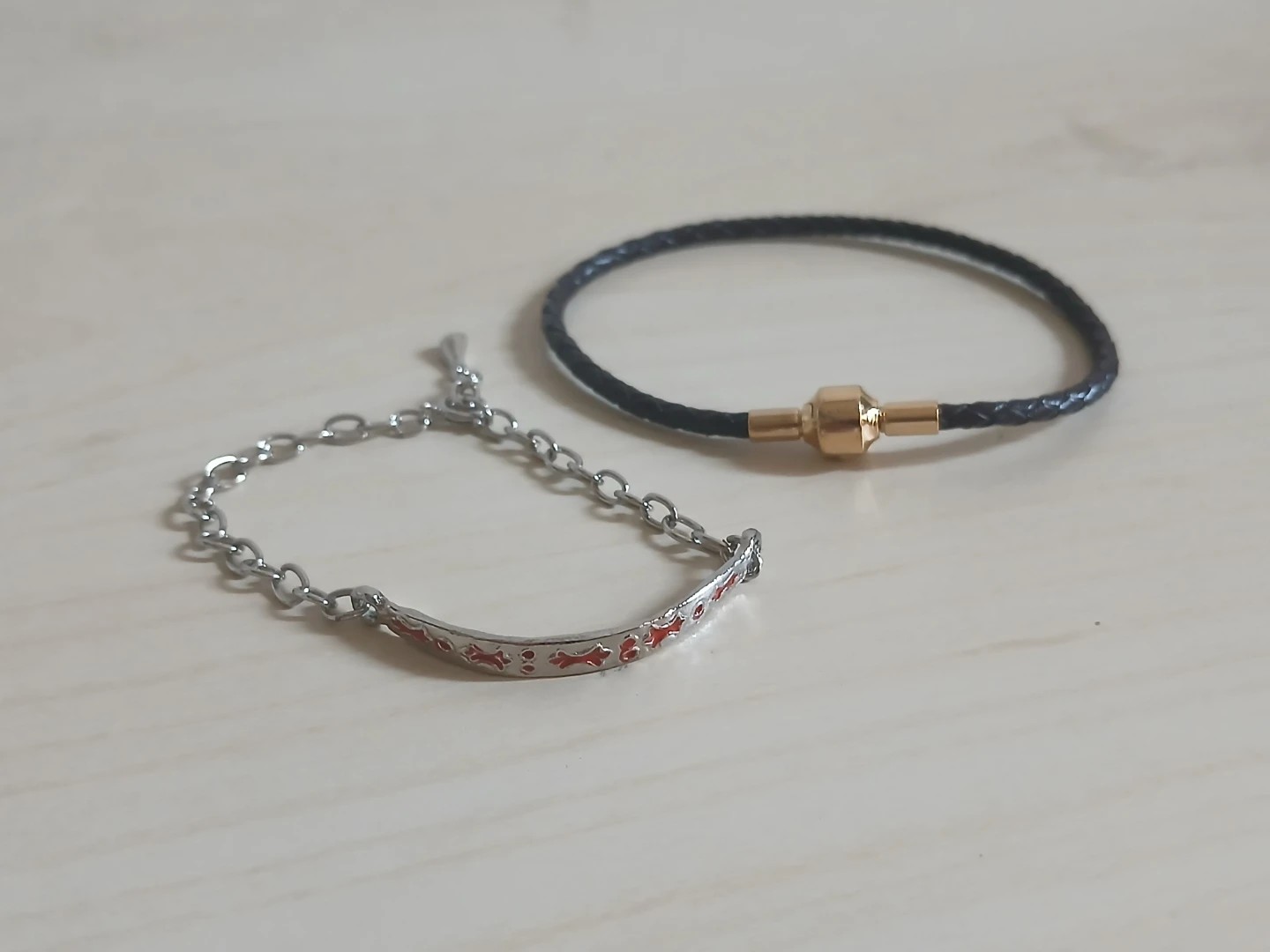 Set of Two Fashion Bracelets