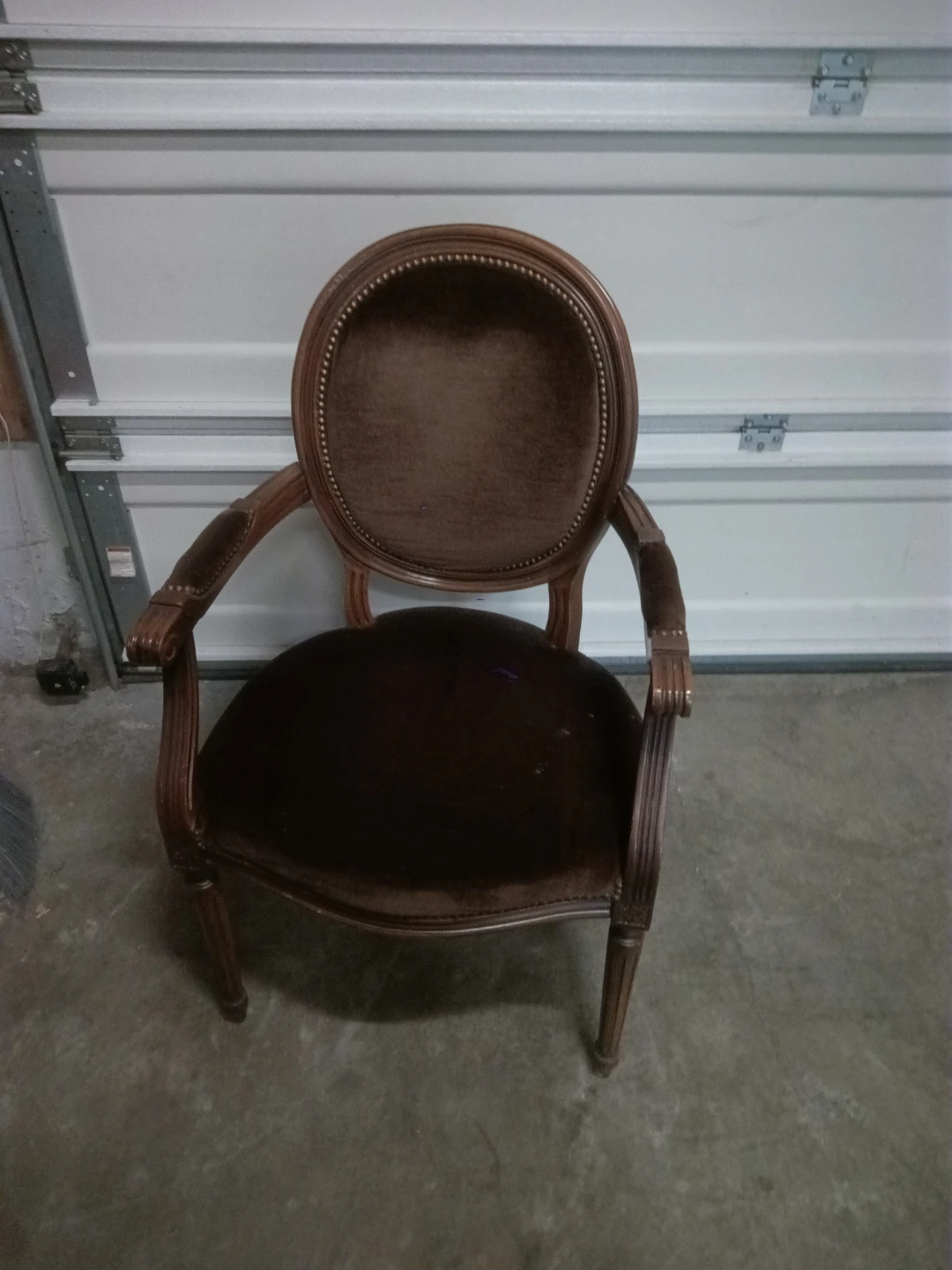 Vintage Style Brown Velvet Accent Chair (Keswick(