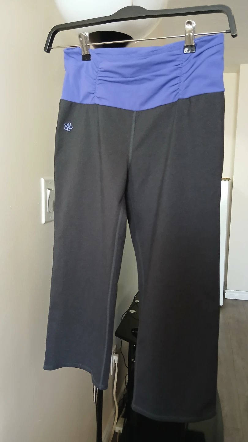 Tuff Athletics Capris - Size M