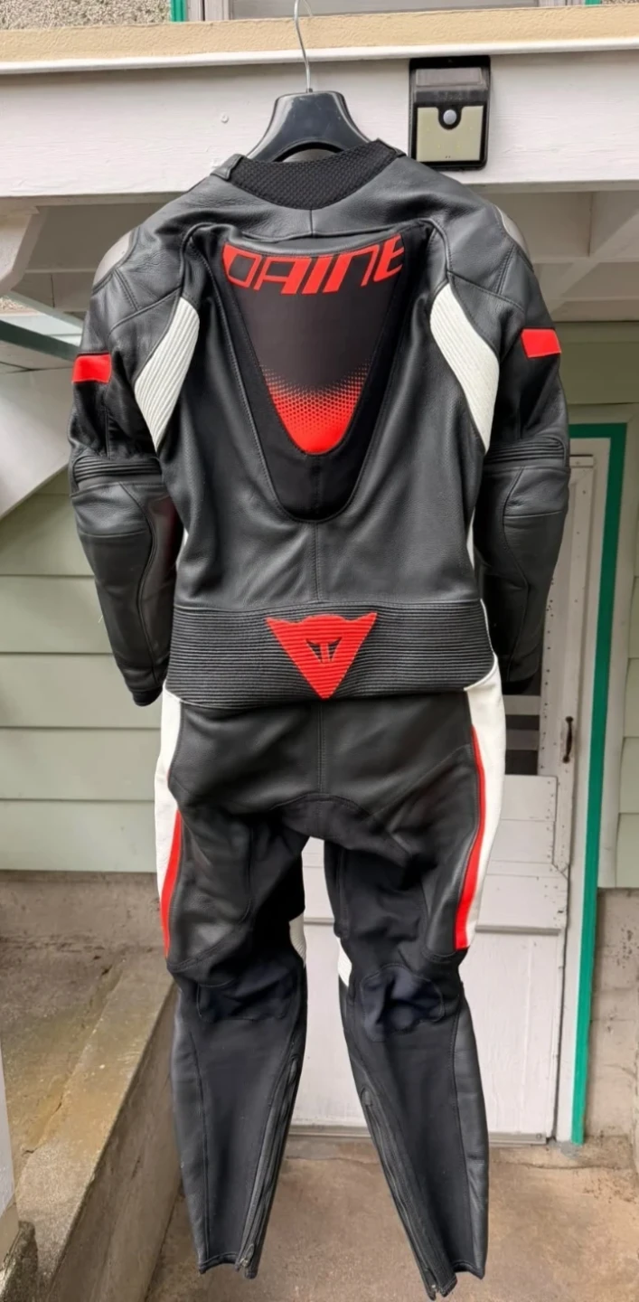 Dainese Ladies 1-Piece Leather Motorcycle Suit - photo 2