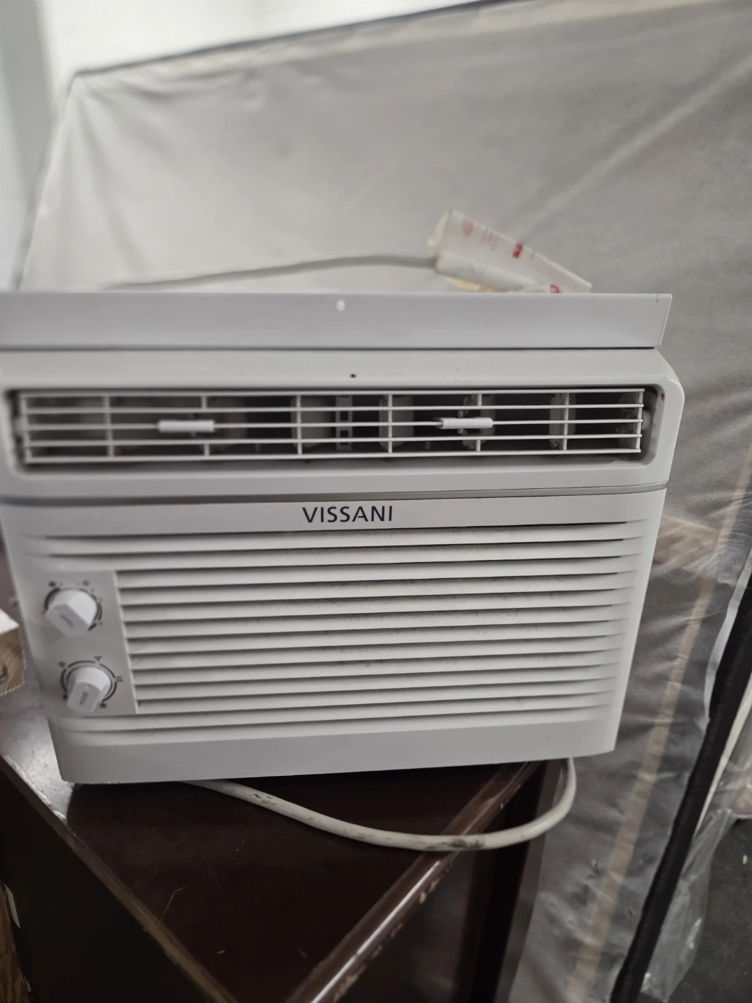 Vissani Window Air Conditioner - photo 3