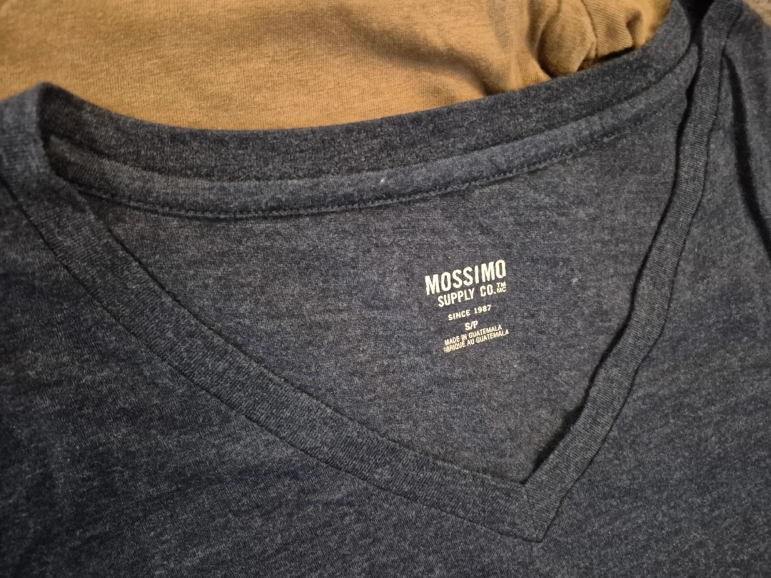 V-neck T-shirts Forever 21 and Mossimo - photo 3