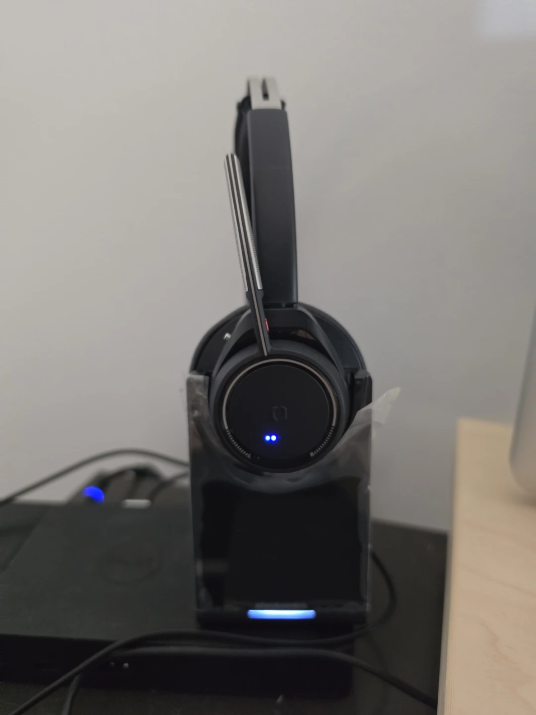 Plantronics Voyager Focus UC Wireless Headset - photo 2