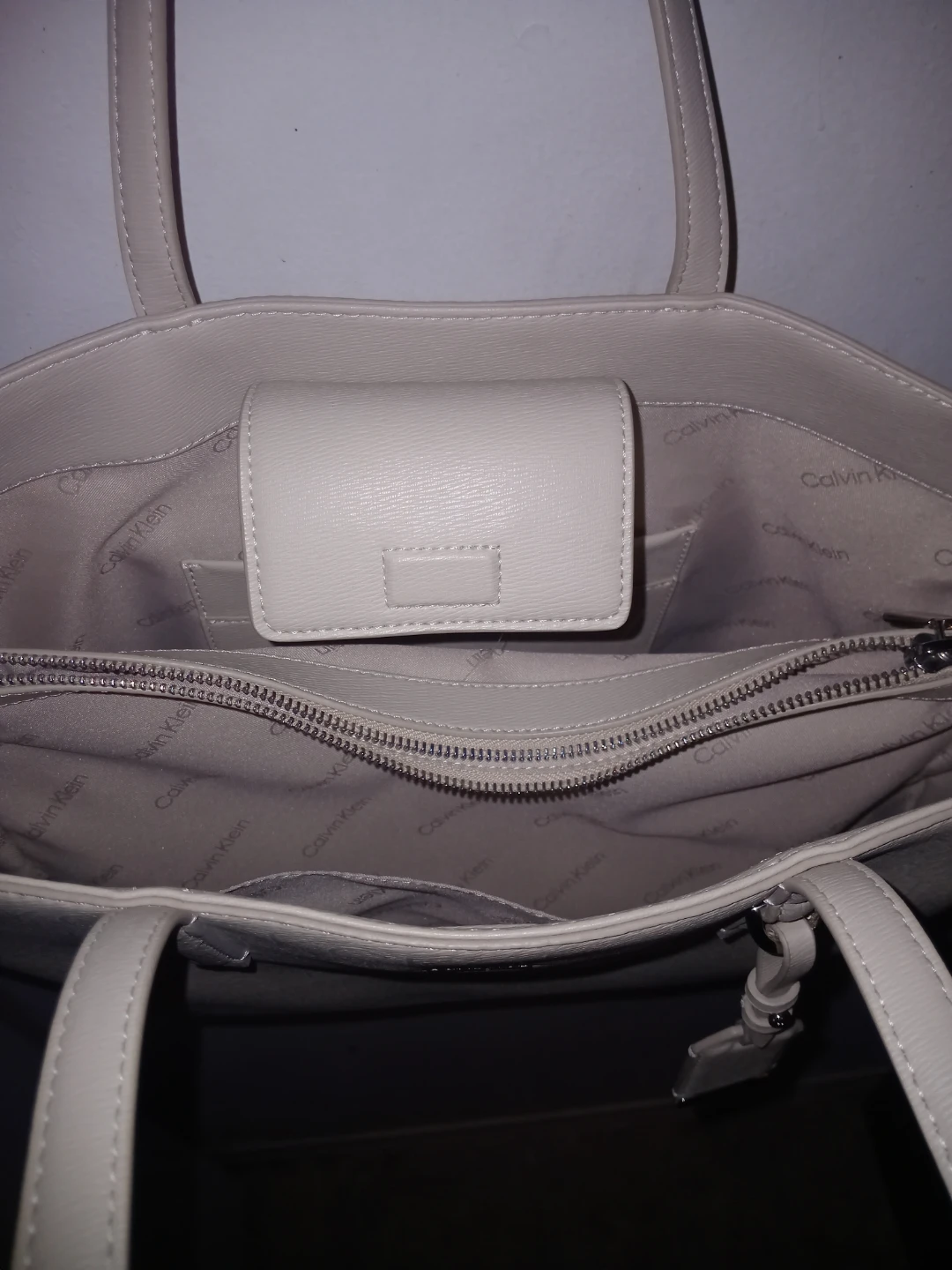 Calvin Klein hand bag - photo 4