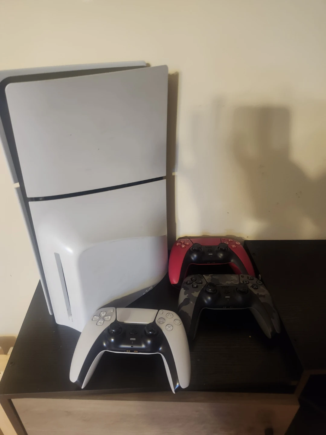 PlayStation 5 Console with 3 Controllers - photo 4
