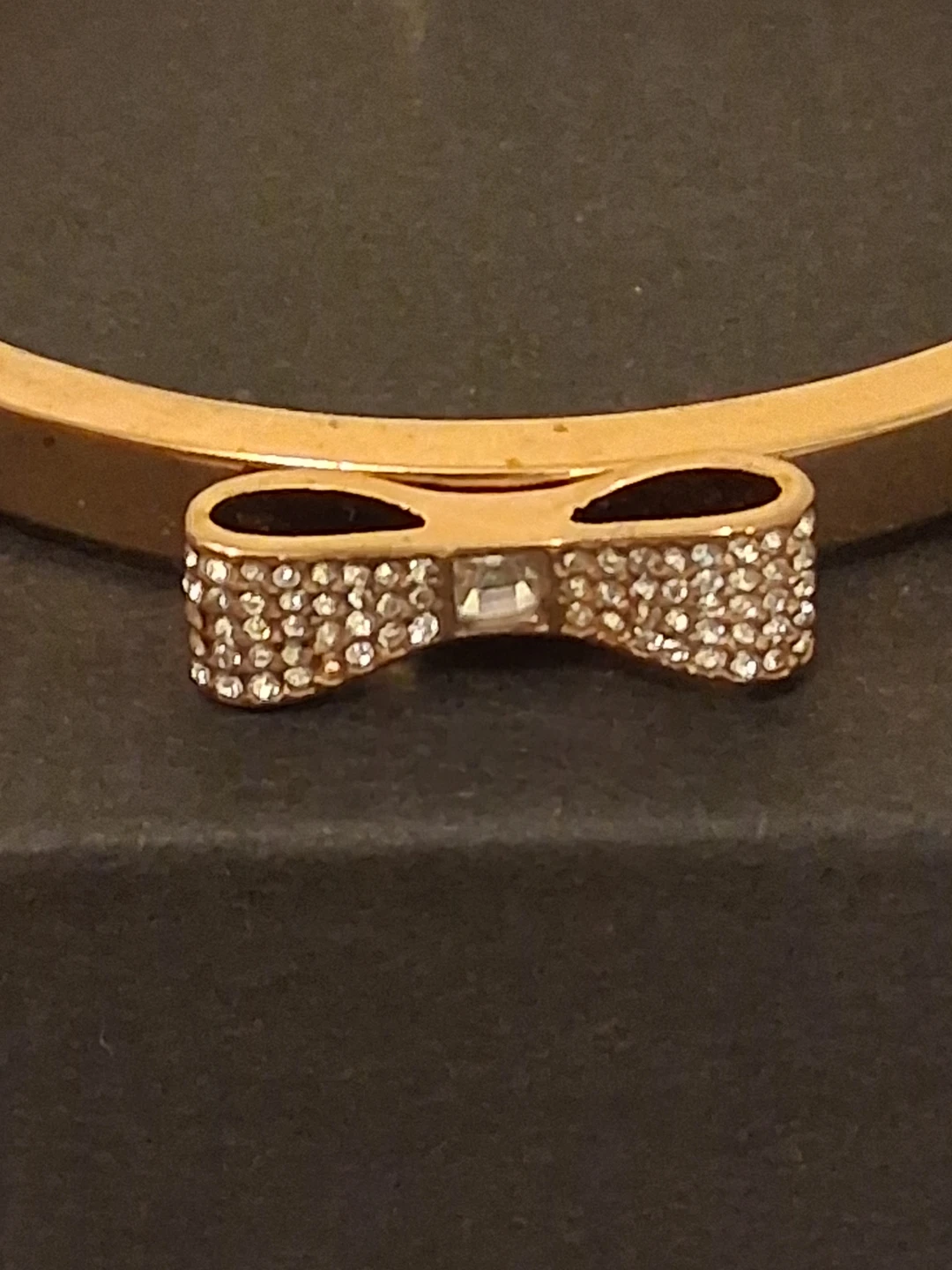 Kate Spade New York gold tone bow hinge bangle - photo 3