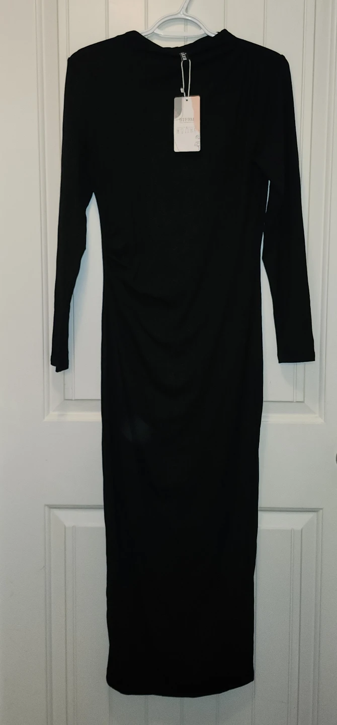 Black long-sleeved dress