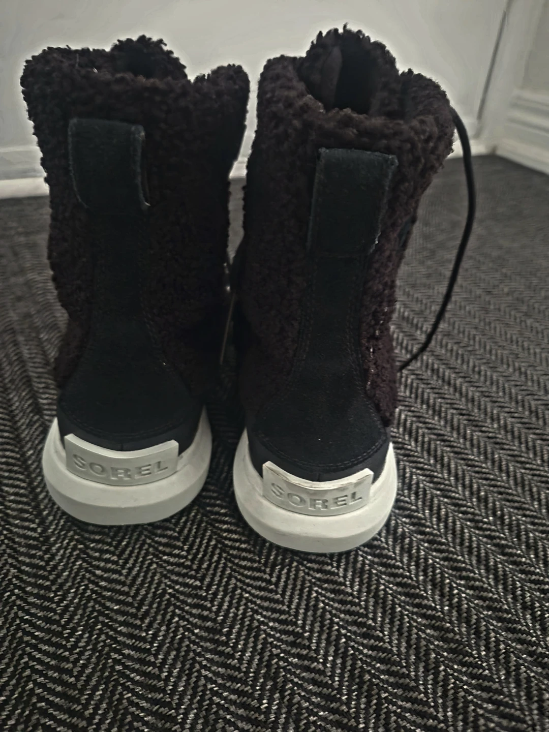 Brand New Womens Sorel  boots - photo 2