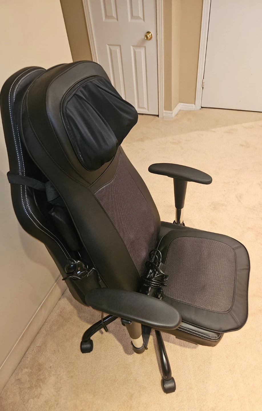 Shiatsu Massage Gaming Chair - photo 2
