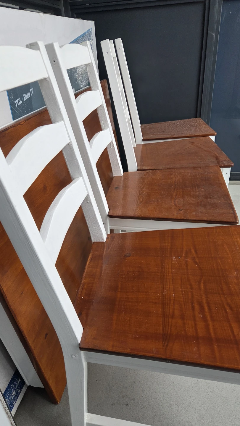 Dining table and 4 chairs - photo 5