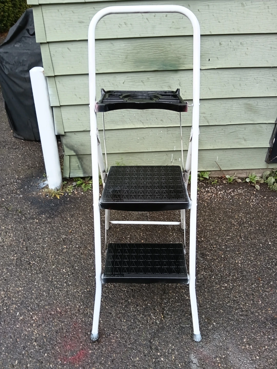 Stapleton 2-Step Folding Ladder