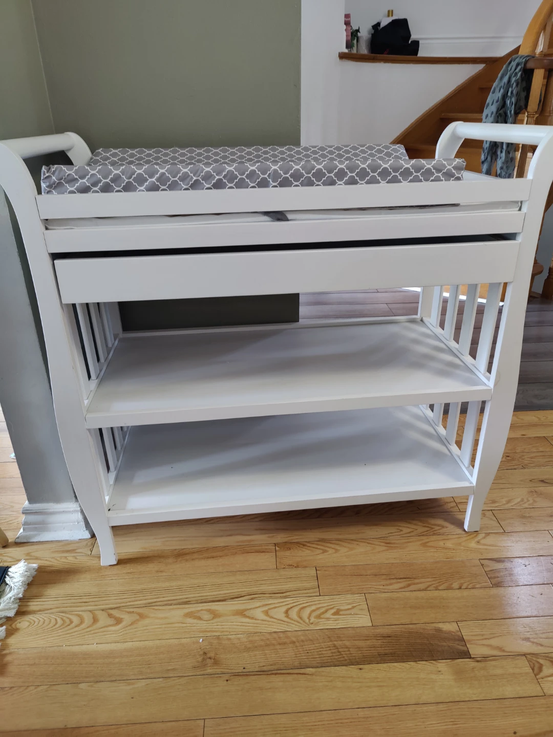 White Baby Changing Table with Pad