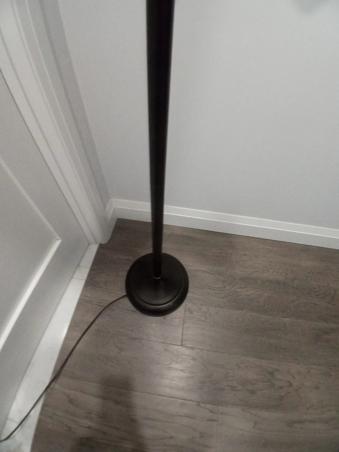 Black Floor Lamp with Adjustable Reading Light - photo 3